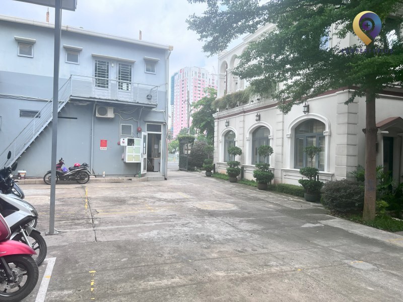 Tòa nhà 243 Bến Vân Đồn